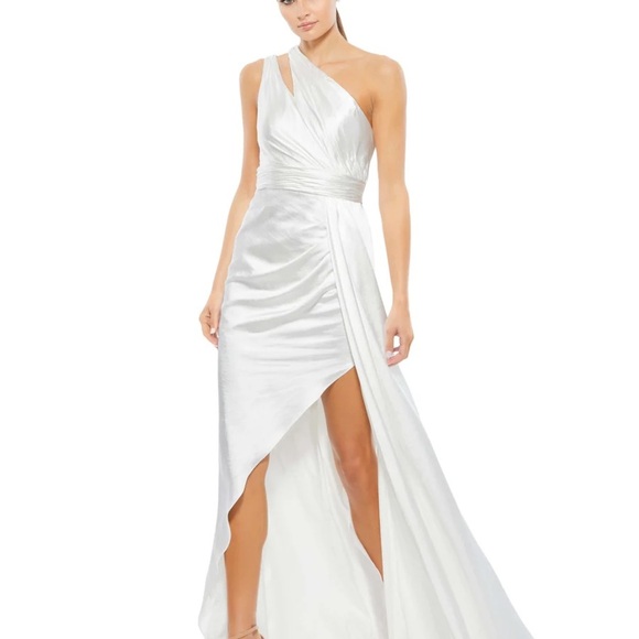 (160) ❤️ BNWT MAC DUGGAL ONE SHOULDER CUTOUT CHARMEUSE GOWN - Picture 1 of 8